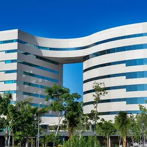 Inn&suites - La Isla, An Ihg Hotel